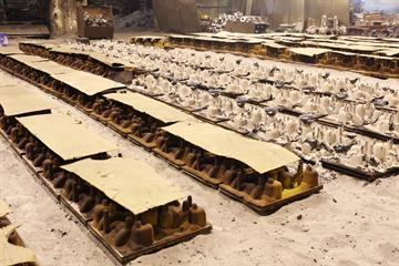 Pouring field of shell moulds