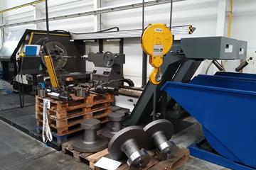 Spitzendrehmaschine